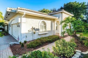 4225 Bluff Harbor Way, Wellington, FL 33449 Sold 04/07/25