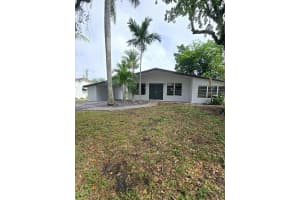 560 SE 2nd Terrace, Pompano Beach, FL 33060 Sold 12/30/24