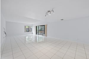 1660 Twelve Oaks Way 205, North Palm Beach, FL 33408 - MLS#R11035340