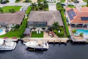 2425 SE 9th Street, Pompano Beach, FL 33062 Sold 01/17/25