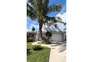 208 Olive Avenue, Port Saint Lucie, FL 34952 Sold 04/14/25