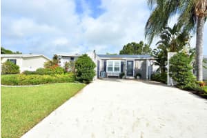 7813 Horned Lark Circle, Port Saint Lucie, FL 34952 Sold 05/14/25