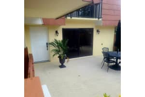 421 Live Oak Lane, Boynton Beach, FL 33436 Sold 08/29/25