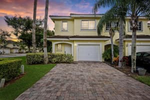 984 Imperial Lake Road, West Palm Beach, FL 33413 Sold 02/25/25