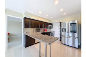 300 Diplomat Parkway 714, Hallandale Beach, FL 33009 Sold 08/13/25