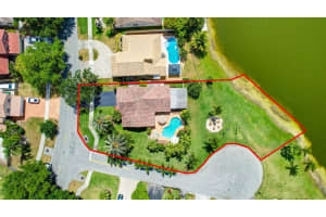 6115 Hawkes Bluff Avenue, Davie, FL 33331 Sold 01/30/25