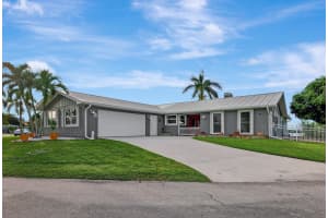 226 SW Cabana Point Circle, Stuart, FL 34994 Sold 12/06/24
