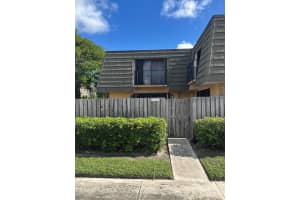 2221 22nd Way, West Palm Beach, FL 33407 Sold 02/25/25
