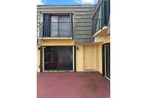 2221 22nd Way, West Palm Beach, FL 33407 Sold 02/25/25