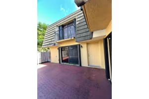 2221 22nd Way, West Palm Beach, FL 33407 Sold 02/25/25