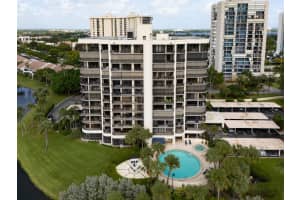 2427 Presidential Way 704, West Palm Beach, FL 33401 Sold 05/16/25