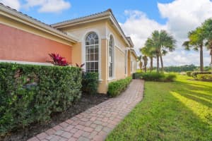 2394 SW Island Creek Trail, Palm City, FL 34990 - MLS#R11035882