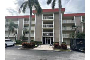 3000 NE 48th Court 104, Lighthouse Point, FL 33064 Sold 12/09/24