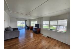 17 Barcelona Lane, Port Saint Lucie, FL 34952 Sold 04/11/25