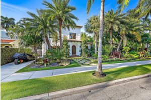 205 Monroe Drive, West Palm Beach, FL 33405 Sold 04/17/25