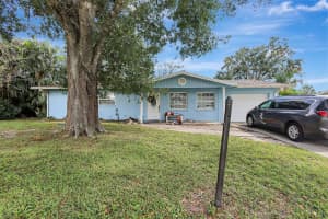 5214 Bowling Green Drive, Fort Pierce, FL 34951 Sold 12/16/24