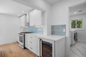 366 Palmetto Street, West Palm Beach, FL 33405 Sold 04/22/25