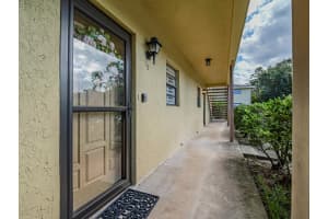 400 18th Street 3, Vero Beach, FL 32960 Sold 01/14/25