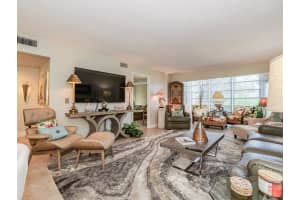 400 18th Street 3, Vero Beach, FL 32960 Sold 01/14/25
