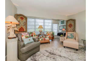 400 18th Street 3, Vero Beach, FL 32960 Sold 01/14/25