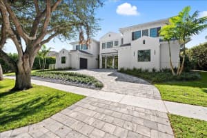 2735 Embassy Drive, West Palm Beach, FL 33401 Sold 01/31/25