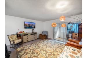 306 S Circle Drive S 103, Boynton Beach, FL 33435 Sold 07/25/25