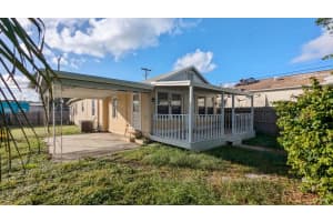 329 N J Street, Lake Worth Beach, FL 33460 Sold 02/04/25