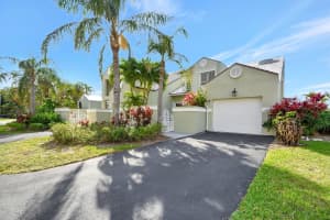 47 N Lakeshore Drive, Hypoluxo, FL 33462 Sold 06/02/25