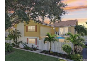 105 Seabreeze Circle, Jupiter, FL 33477 Sold 02/13/25