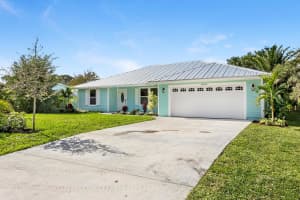 10600 Se Gomez Avenue Hobe Sound, FL 33455 - Off Market