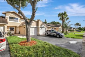 1137 W Lakes Drive 1137, Deerfield Beach, FL 33442 Sold 02/25/25