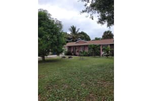 1126 Cameo Circle, West Palm Beach, FL 33417 Sold 02/26/25