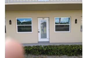 29 Pine Arbor Lane 104, Vero Beach, FL 32962 Sold 04/08/25