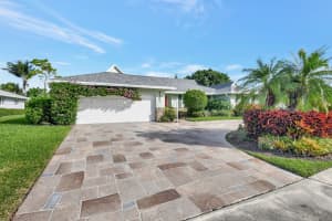 3307 Lakeview Drive, Delray Beach, FL 33445 Sold 01/19/25