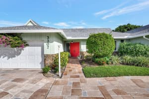 3307 Lakeview Drive, Delray Beach, FL 33445 Sold 01/19/25