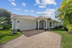 2951 Twin Oaks Way E, Wellington, FL 33414 Sold 07/23/25