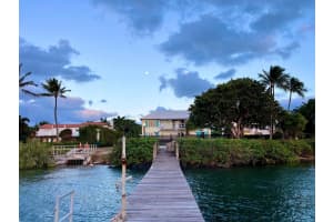 1246 N Lake Way, Palm Beach