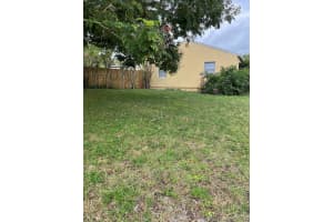 800 31st Street, West Palm Beach, FL 33407 Sold 12/09/24