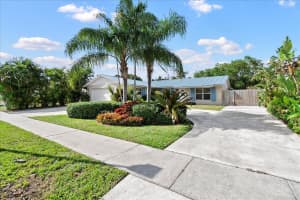 716 S Pennock Lane, Jupiter, FL 33458 Sold 02/12/25
