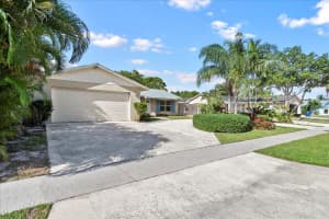 716 S Pennock Lane, Jupiter, FL 33458 Sold 02/12/25