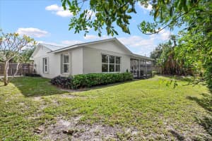 716 S Pennock Lane, Jupiter, FL 33458 Sold 02/12/25