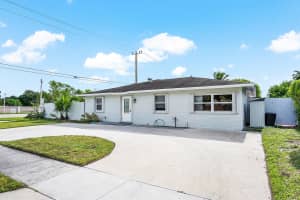 8100 SW 7th Court, North Lauderdale, FL 33068 Sold 01/16/25