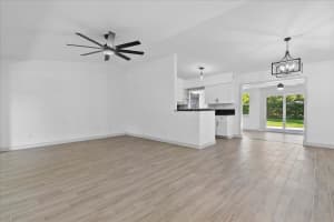 810 Bradley Street, Fort Pierce, FL 34982 - MLS#R11037424