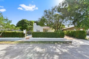 844 30th Court, West Palm Beach, FL 33407 Sold 03/21/25