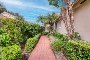 942 Augusta Pointe Drive, Palm Beach Gardens, FL 33418 - MLS#R11037443