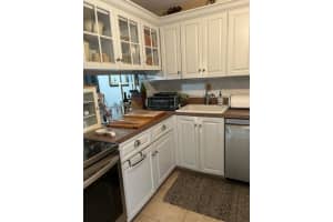2811 S Garden Drive 207, Lake Worth, FL 33461 - MLS#R11037452