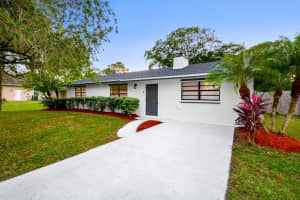 6103 Sunset Boulevard, Fort Pierce, FL 34982 Sold 12/31/24