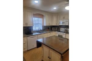 596 Laconia Circle, Lake Worth, FL 33467 Sold 12/27/24
