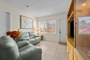 625 SW 8th Avenue, Delray Beach, FL 33444 Sold 12/17/24