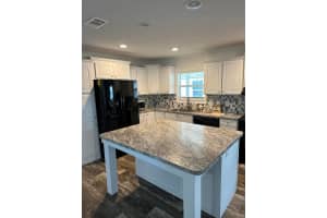 142 Mockingbird Avenue 142, Fort Pierce, FL 34982 Sold 04/24/25